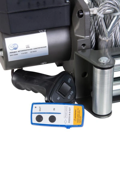 Лебедка автомобильная TOR ЛА SEC15000 г/п 6804 кг 28 м 12V